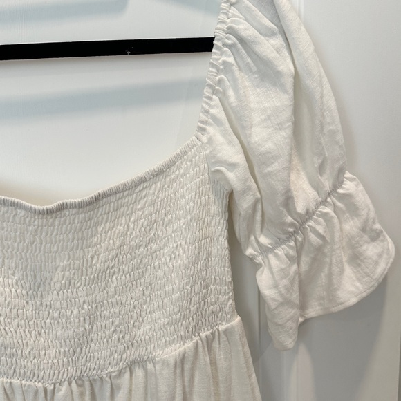 Girl and Sun White Linen Dress - Picture 6 of 7